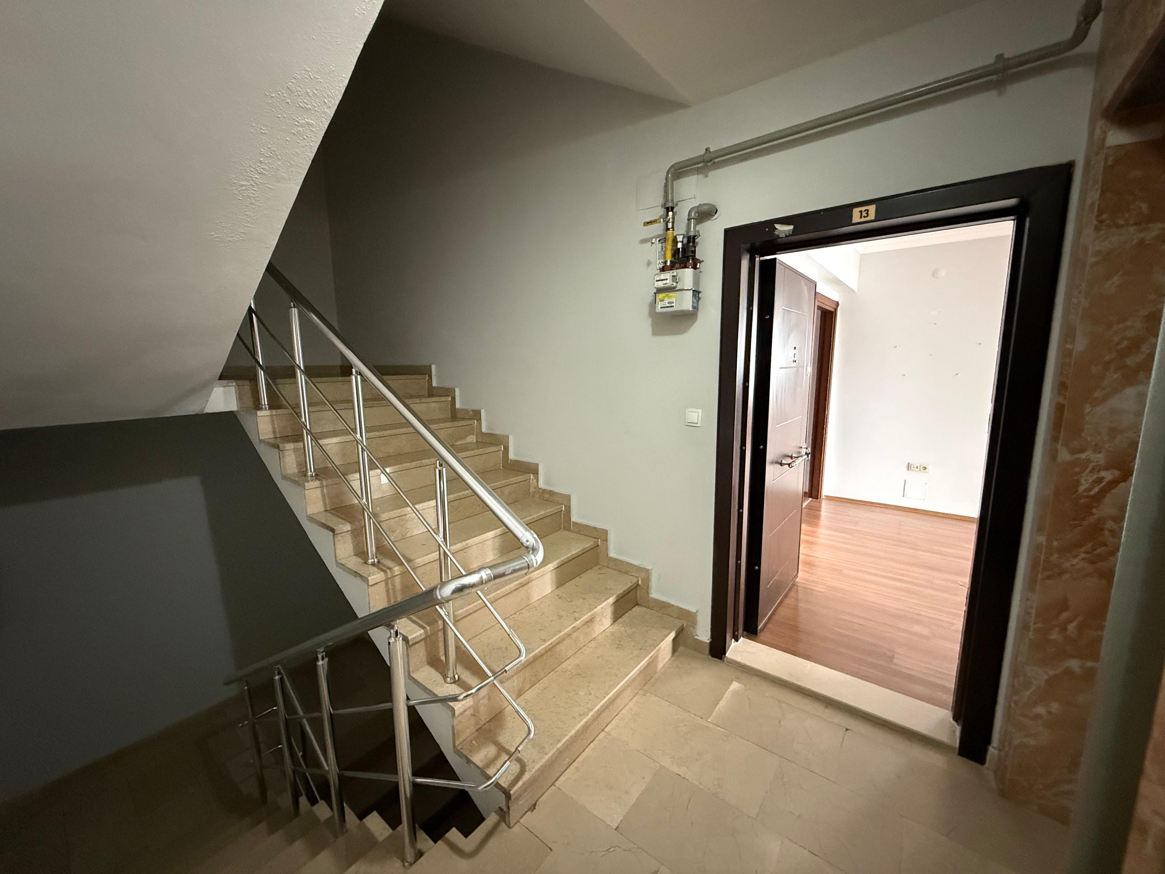 ÇUKURÇAYIR'DA 3+1 KİRALIK DAİRE